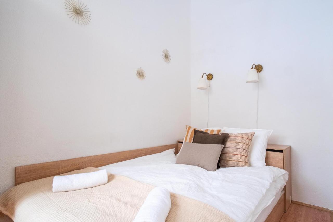 Апартаменты Very Central 1-Br Apt With Patio Будапешт Экстерьер фото
