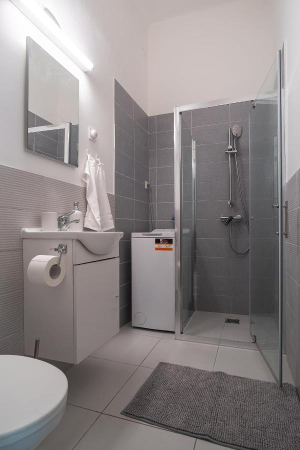Апартаменты Very Central 1-Br Apt With Patio Будапешт Экстерьер фото